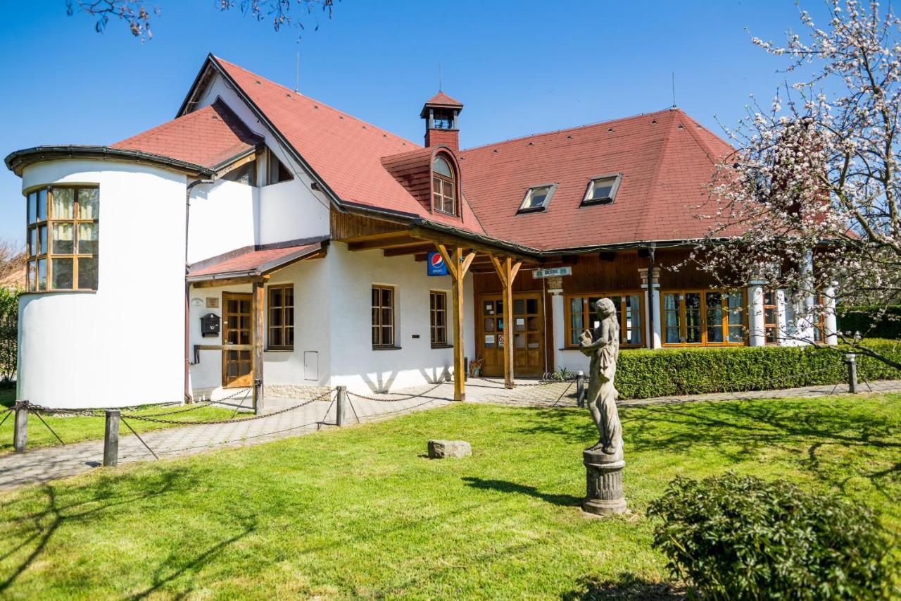 Penzion Terasa, Bed & Breakfast Velké Losiny Buitenkant foto